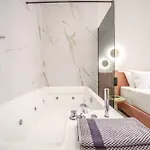 Omma Aparthotel 4*