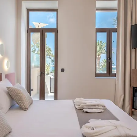 Omma Aparthotel 3*