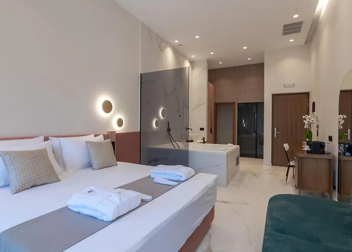 Omma 4* Rethymno (Crete)