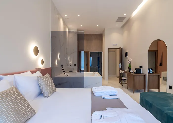 Omma 4* Rethymno (Crete)